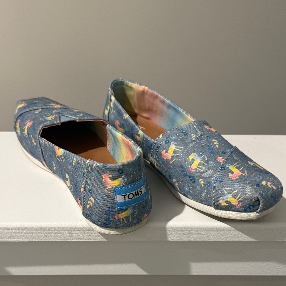 TOMS Kids Colorful Pattern Moccasins
